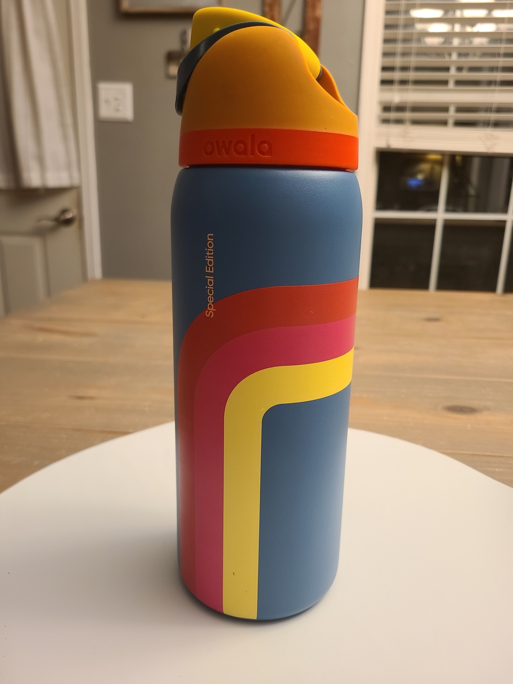 Owala FreeSip 32 oz Dream On - 2024 Birthday Bash Limited Edition HTF